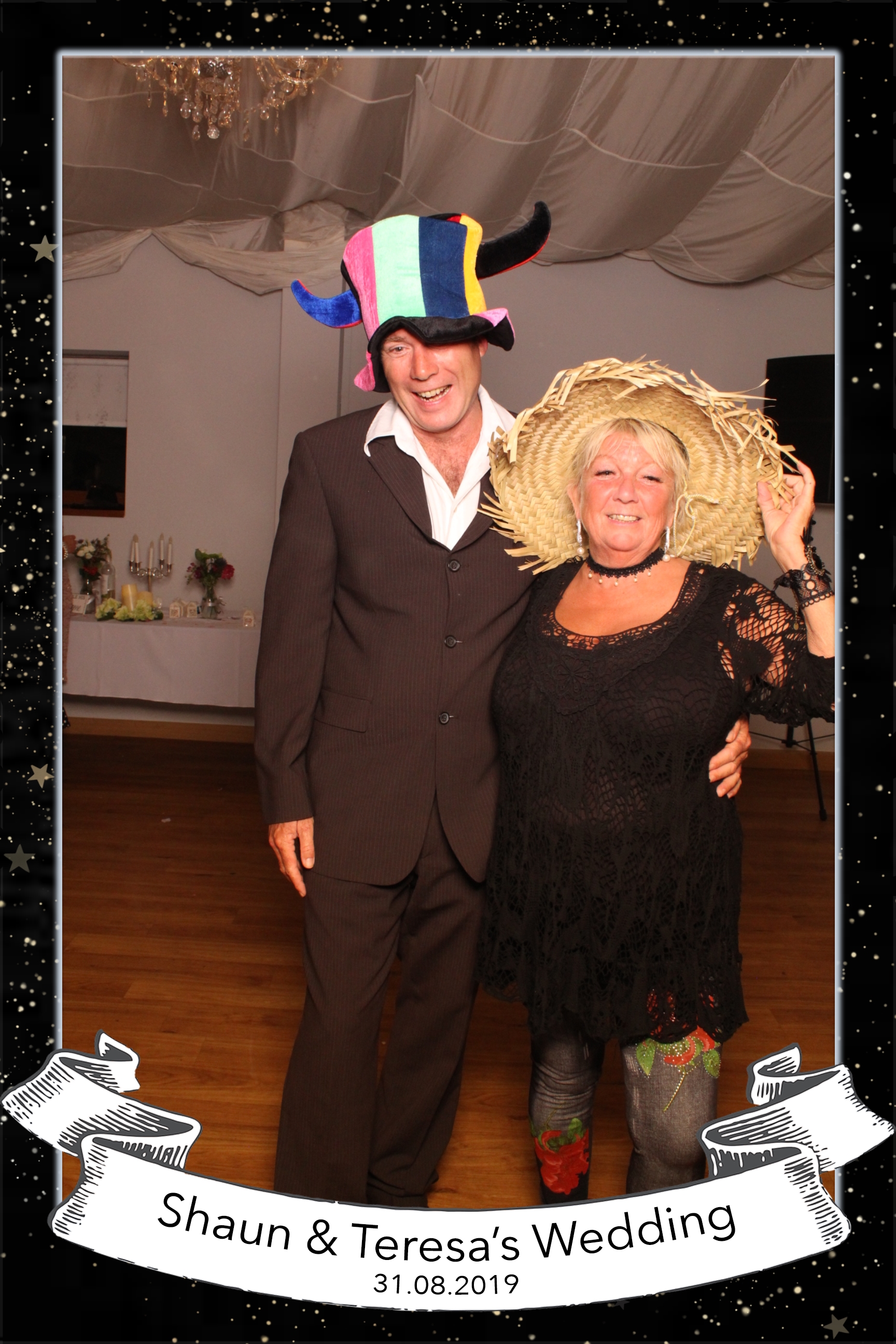 Sean and Teresa | View more photos from the event at images.mobile-photo-booth.com/u/MobilePhotoBoothUK/Sean-and-Teresa